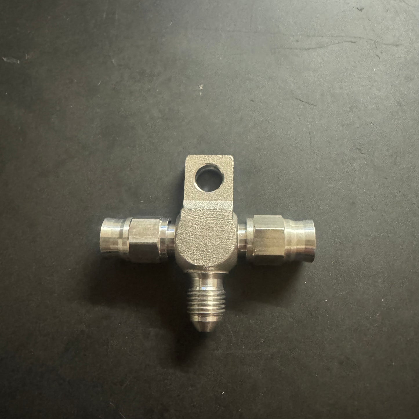 AN3 T-type tee 2x hose 1x male