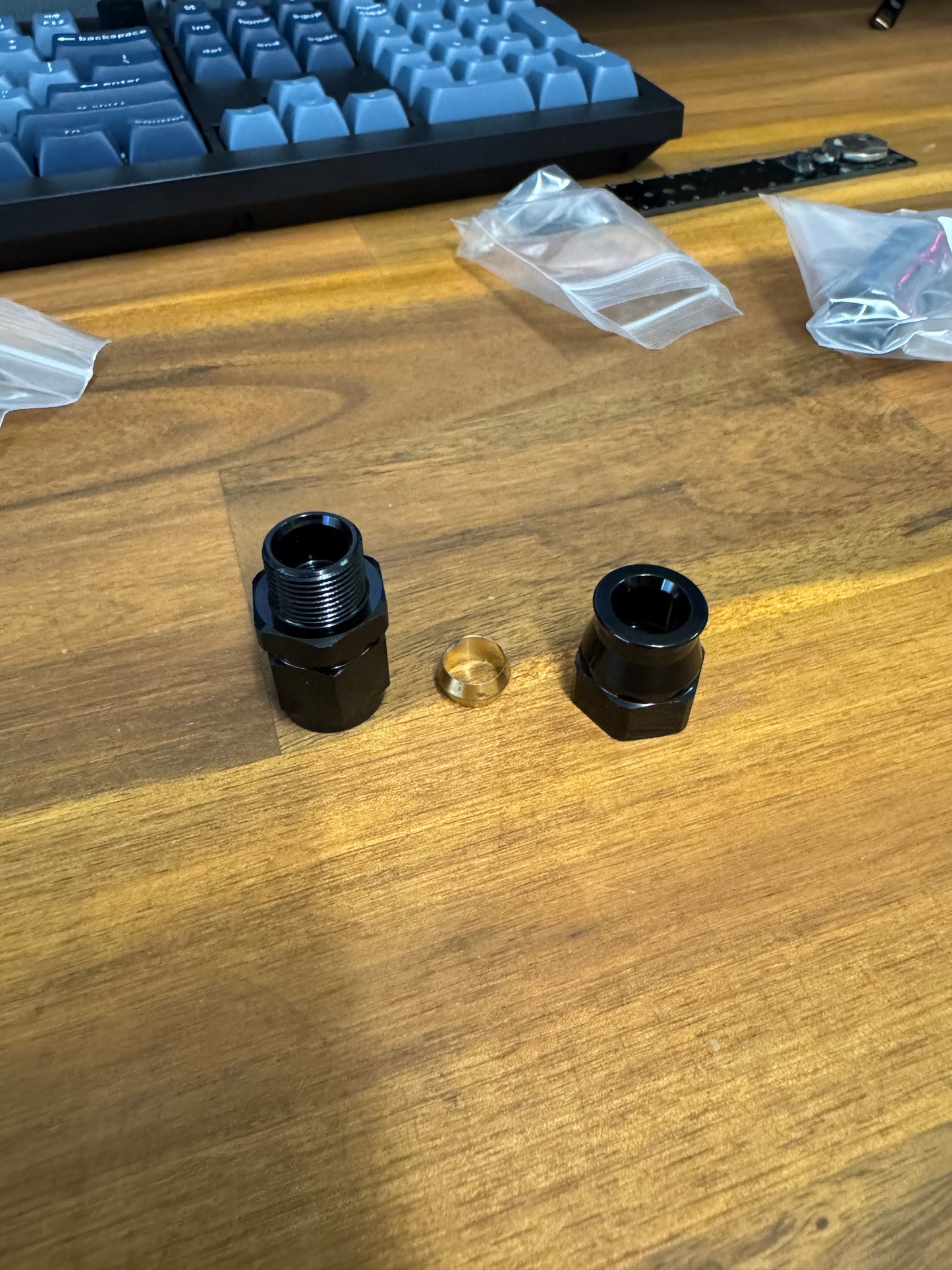 AN6-3/8 FEMALE TUBE ADAPTER
