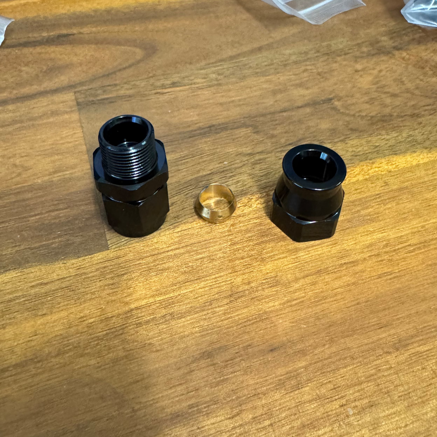 AN6-3/8 FEMALE TUBE ADAPTER