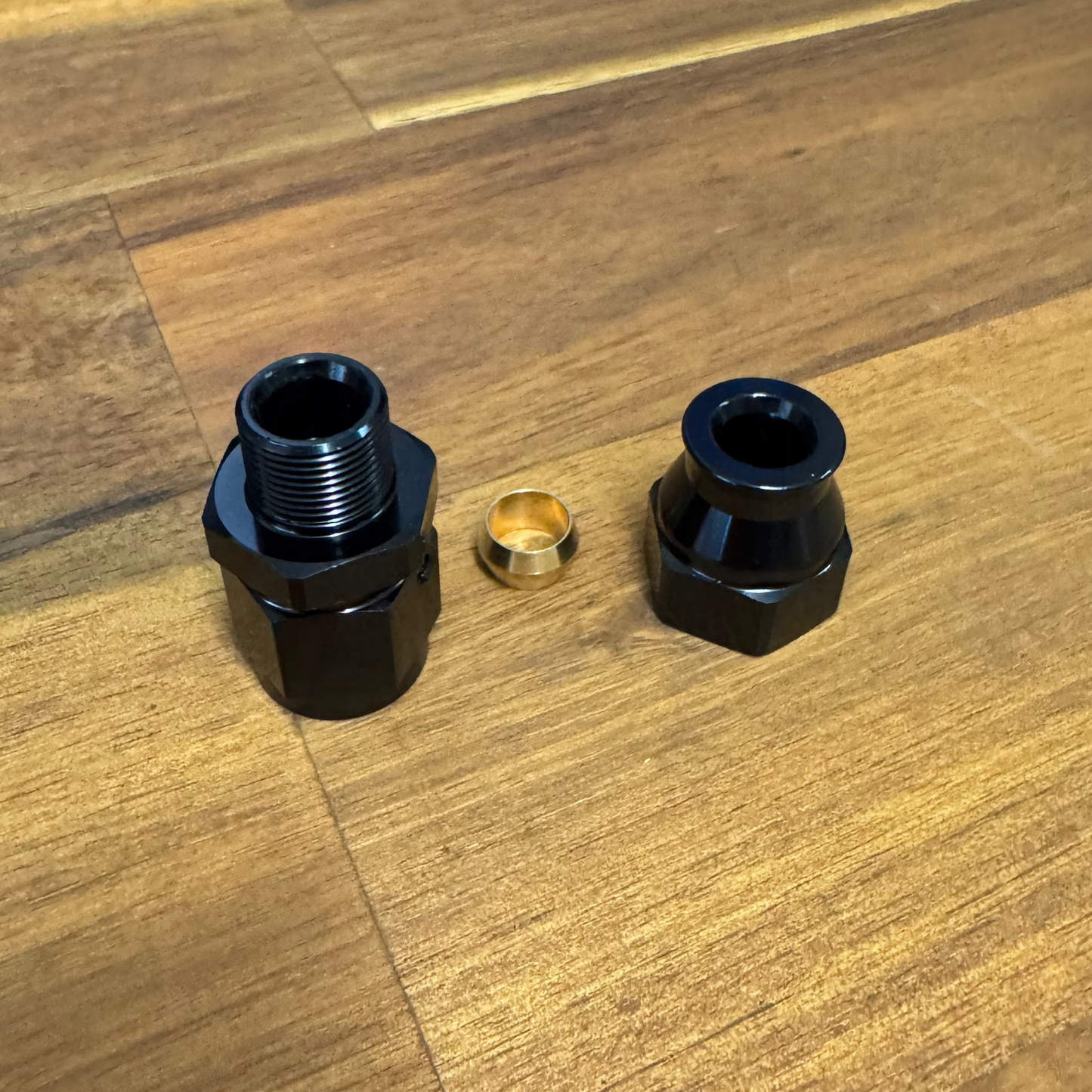 AN6-5/16 FEMALE TUBE ADAPTER