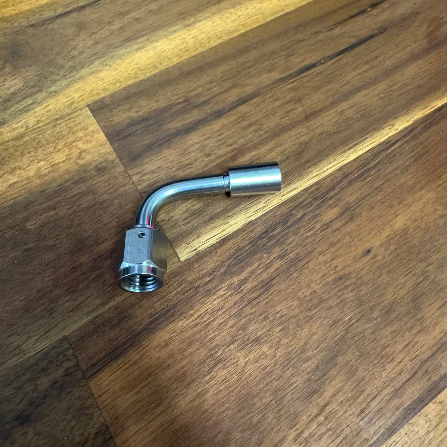 AN4 90-degree Crimp fitting