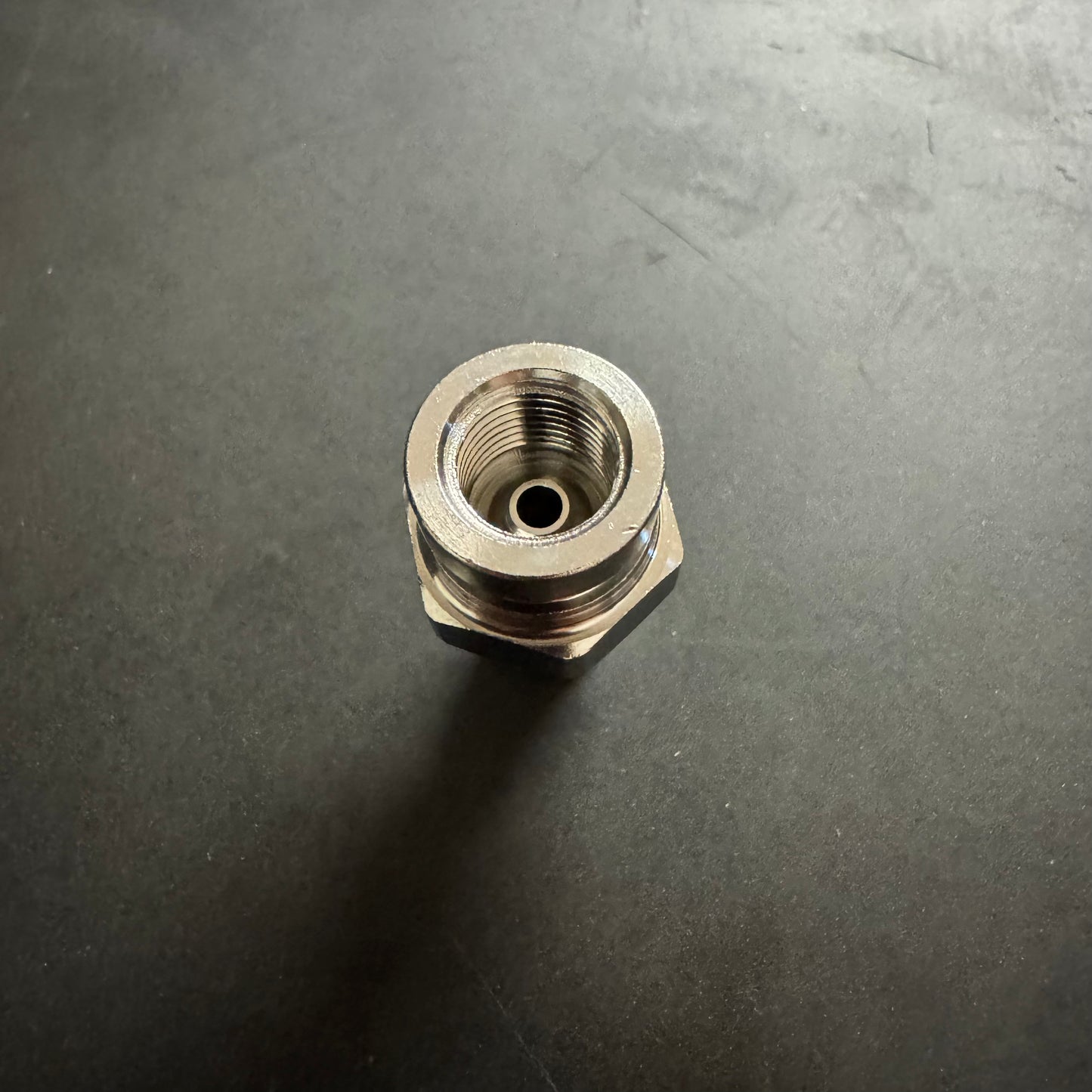 M10*1 凸 Connecting brake
hose inverted flare