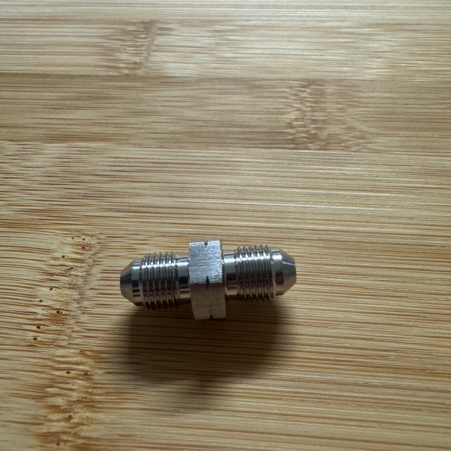 M10*1-M10*1 flare adapter